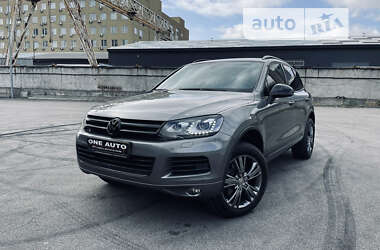 Позашляховик / Кросовер Volkswagen Touareg 2012 в Києві