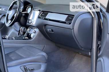 Внедорожник / Кроссовер Volkswagen Touareg 2014 в Тернополе