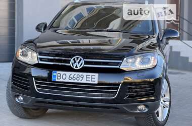 Внедорожник / Кроссовер Volkswagen Touareg 2014 в Тернополе