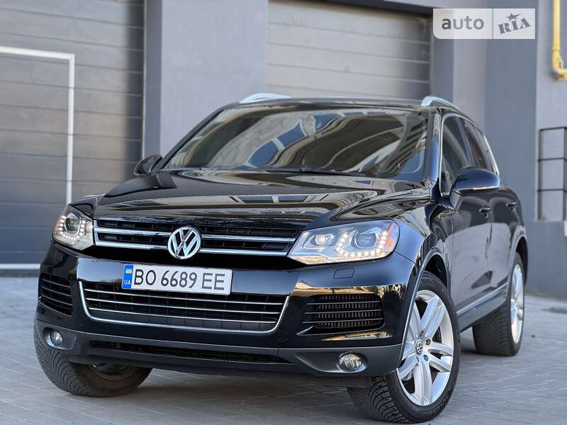 Внедорожник / Кроссовер Volkswagen Touareg 2014 в Тернополе