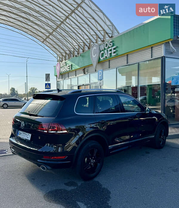Внедорожник / Кроссовер Volkswagen Touareg 2013 в Киеве фото 16 Внедорожник / Кроссовер Volkswagen Touareg 2013 в Киеве