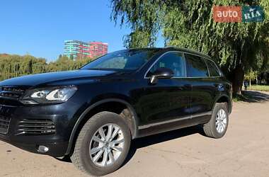 Внедорожник / Кроссовер Volkswagen Touareg 2012 в Ровно