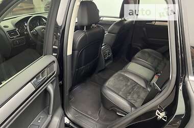 Внедорожник / Кроссовер Volkswagen Touareg 2013 в Киеве