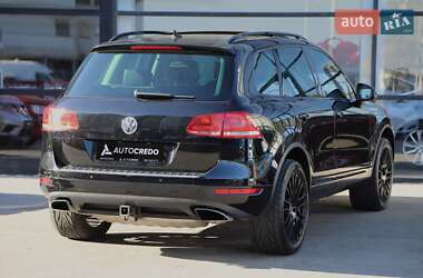 Позашляховик / Кросовер Volkswagen Touareg 2011 в Харкові