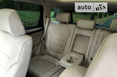 Внедорожник / Кроссовер Volkswagen Touareg 2010 в Киеве