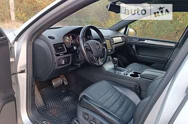 Внедорожник / Кроссовер Volkswagen Touareg 2015 в Житомире