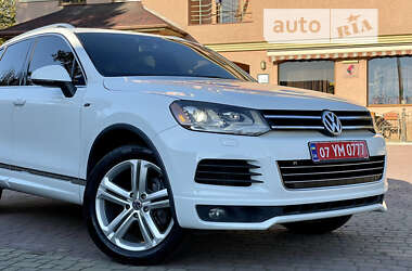 Позашляховик / Кросовер Volkswagen Touareg 2014 в Мукачевому