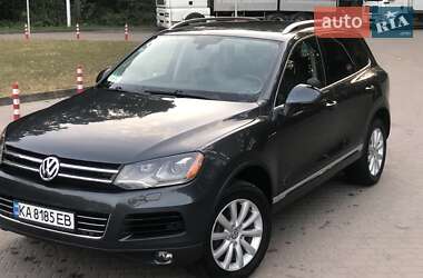 Внедорожник / Кроссовер Volkswagen Touareg 2010 в Киеве