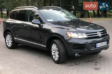 Внедорожник / Кроссовер Volkswagen Touareg 2010 в Киеве