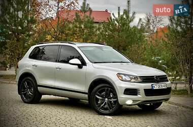 Позашляховик / Кросовер Volkswagen Touareg 2011 в Івано-Франківську