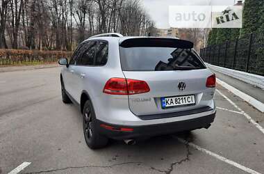 Внедорожник / Кроссовер Volkswagen Touareg 2016 в Киеве