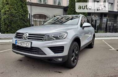 Внедорожник / Кроссовер Volkswagen Touareg 2016 в Киеве