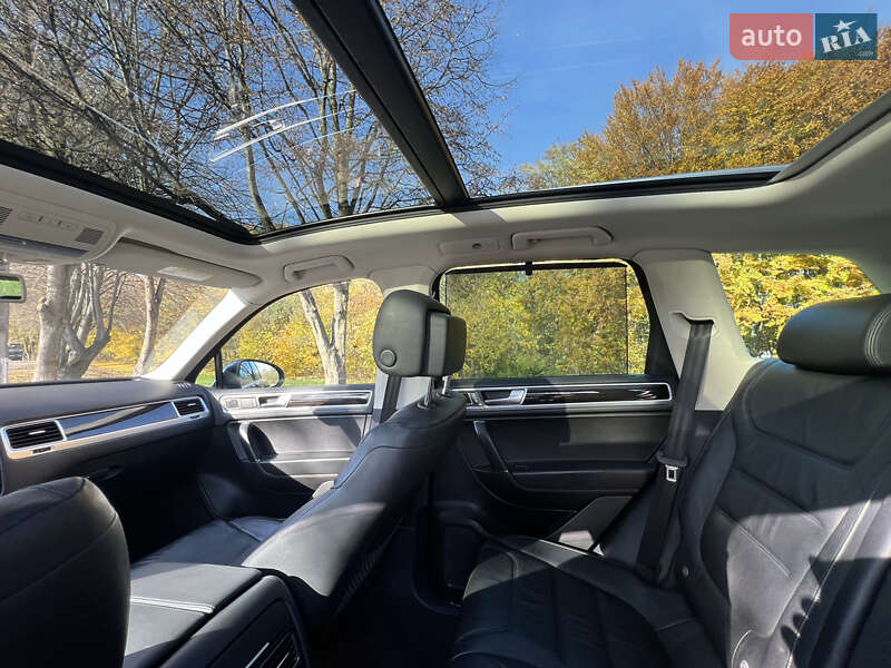 Внедорожник / Кроссовер Volkswagen Touareg 2015 в Хмельницком фото 17 Внедорожник / Кроссовер Volkswagen Touareg 2015 в Хмельницком