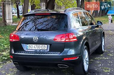 Позашляховик / Кросовер Volkswagen Touareg 2013 в Чернівцях