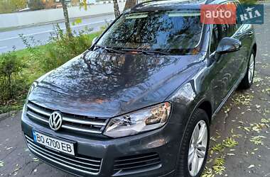 Позашляховик / Кросовер Volkswagen Touareg 2013 в Чернівцях