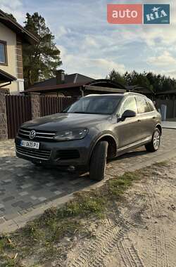 Внедорожник / Кроссовер Volkswagen Touareg 2010 в Киеве