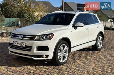 Внедорожник / Кроссовер Volkswagen Touareg 2014 в Умани