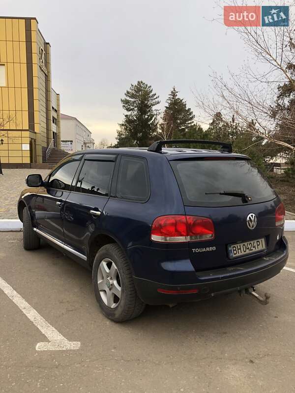 Внедорожник / Кроссовер Volkswagen Touareg 2004 в Болграде