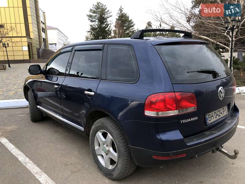 Внедорожник / Кроссовер Volkswagen Touareg 2004 в Болграде