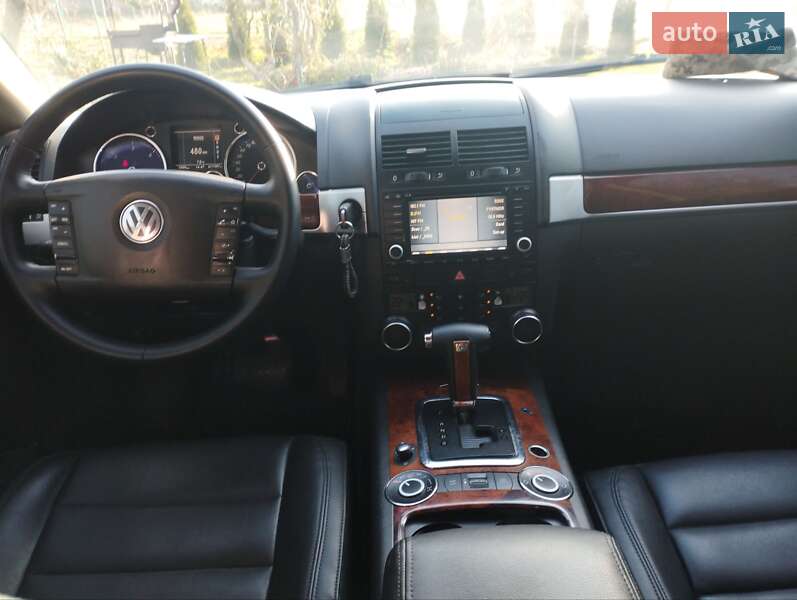 Внедорожник / Кроссовер Volkswagen Touareg 2005 в Киеве