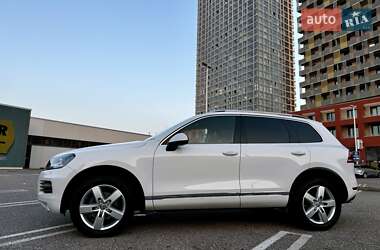 Позашляховик / Кросовер Volkswagen Touareg 2012 в Запоріжжі