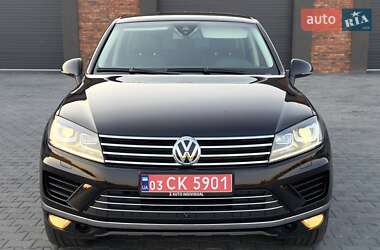 Внедорожник / Кроссовер Volkswagen Touareg 2016 в Черновцах