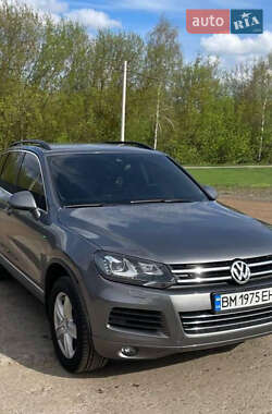 Внедорожник / Кроссовер Volkswagen Touareg 2013 в Киеве