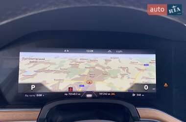 Внедорожник / Кроссовер Volkswagen Touareg 2018 в 
