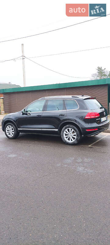 Внедорожник / Кроссовер Volkswagen Touareg 2010 в Луцке