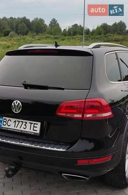 Позашляховик / Кросовер Volkswagen Touareg 2012 в Львові