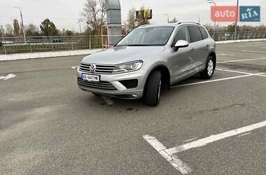 Позашляховик / Кросовер Volkswagen Touareg 2017 в Києві