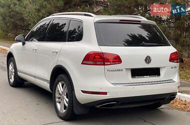 Внедорожник / Кроссовер Volkswagen Touareg 2012 в Днепре