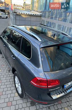 Внедорожник / Кроссовер Volkswagen Touareg 2012 в Тернополе