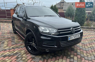 Позашляховик / Кросовер Volkswagen Touareg 2012 в Новоукраїнці