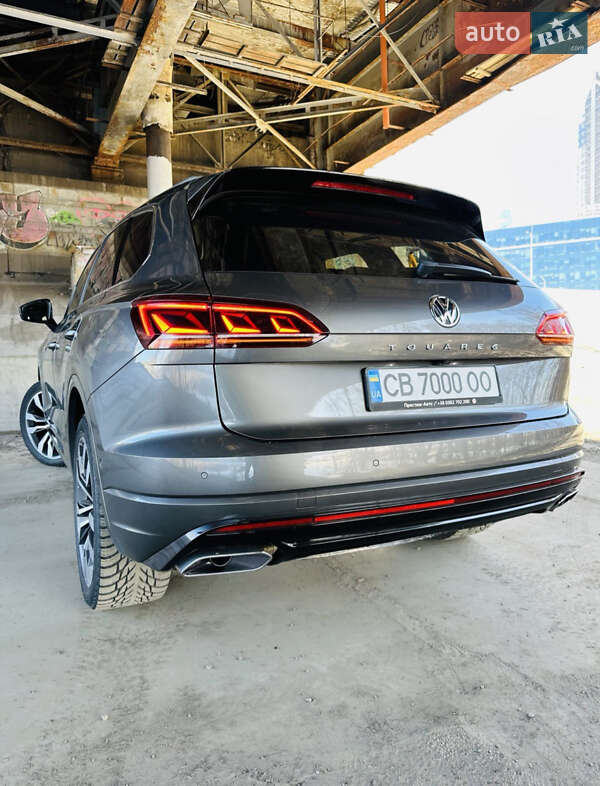 Внедорожник / Кроссовер Volkswagen Touareg 2019 в Киеве