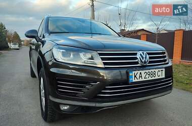 Позашляховик / Кросовер Volkswagen Touareg 2016 в Києві