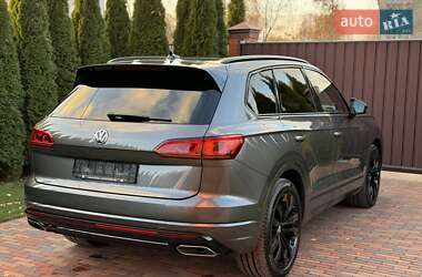 Внедорожник / Кроссовер Volkswagen Touareg 2019 в Киеве