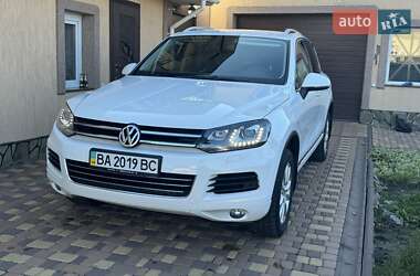 Внедорожник / Кроссовер Volkswagen Touareg 2014 в Кропивницком