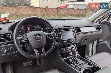 Внедорожник / Кроссовер Volkswagen Touareg 2014 в Ровно