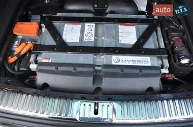 Внедорожник / Кроссовер Volkswagen Touareg 2011 в 