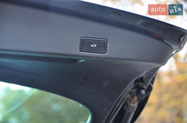 Внедорожник / Кроссовер Volkswagen Touareg 2011 в 