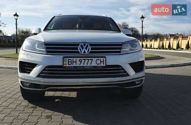 Внедорожник / Кроссовер Volkswagen Touareg 2016 в Измаиле