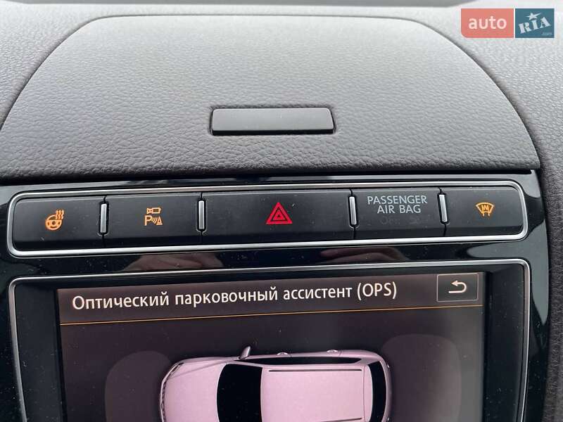Внедорожник / Кроссовер Volkswagen Touareg 2017 в Полтаве
