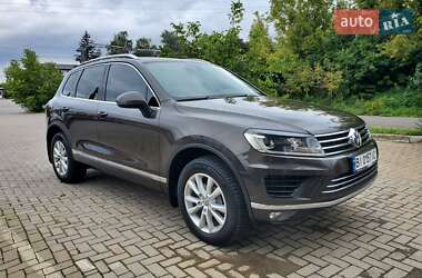 Внедорожник / Кроссовер Volkswagen Touareg 2016 в Черновцах