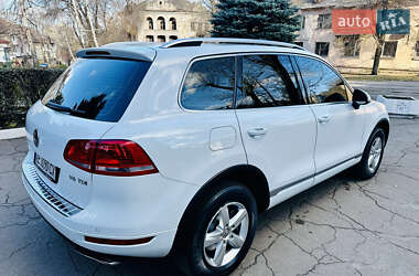 Внедорожник / Кроссовер Volkswagen Touareg 2014 в Каменском