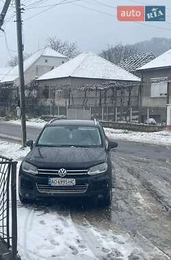 Внедорожник / Кроссовер Volkswagen Touareg 2012 в Иршаве