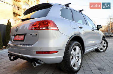 Внедорожник / Кроссовер Volkswagen Touareg 2014 в Дрогобыче