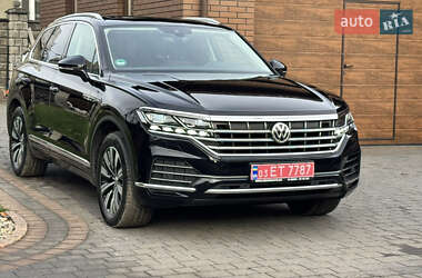 Внедорожник / Кроссовер Volkswagen Touareg 2019 в Дубно