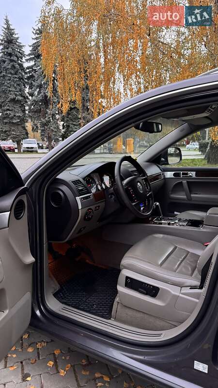 Внедорожник / Кроссовер Volkswagen Touareg 2008 в Черновцах
