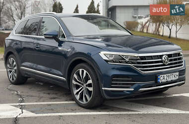 Внедорожник / Кроссовер Volkswagen Touareg 2019 в Киеве